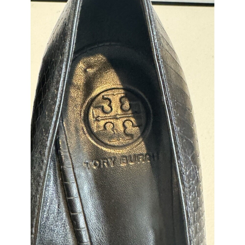 Tory Burch Marianne pump in black snake-embossed leather 4" heel Women’s 9.5 - Picture 8 of 11